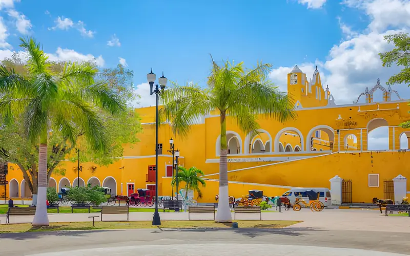 Tour a Chichén Itzá, Izamal y Valladolid — foto 7