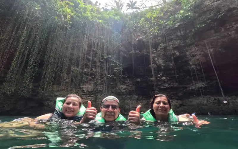 Tour a Chichén Itzá, Cenote Xcajum e Izamal — foto 2
