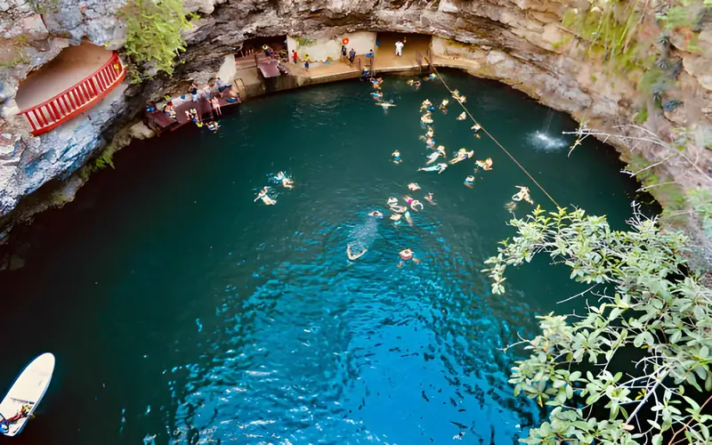 Tour a Chichén Itzá, Cenote Xcajum e Izamal — foto 3